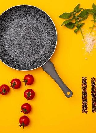 Сковорода з легкого алюмінію well done wd-1028b 28 см, сковорода алюмінієва з антипригарним покриттям qo-98