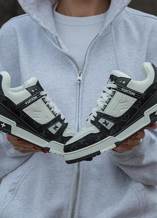 Брендовые кроссовки