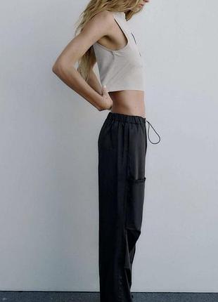 Zara сатиновые штаны парашюты со стяжками xs 🖤🤍