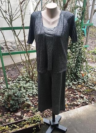 Костюм блискучий