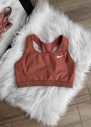 Спортивний топ nike