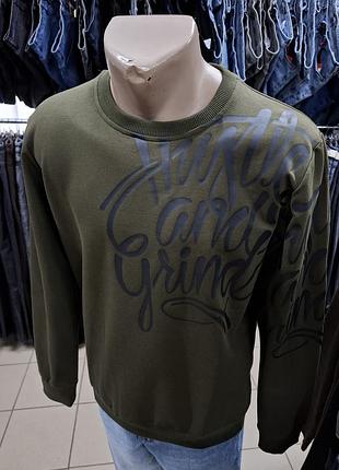 Мужской свитшот зеленого цвета