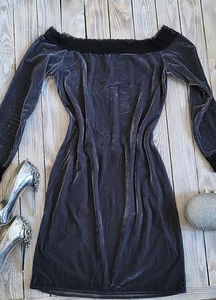 Серое бархатное платье с кружевом love