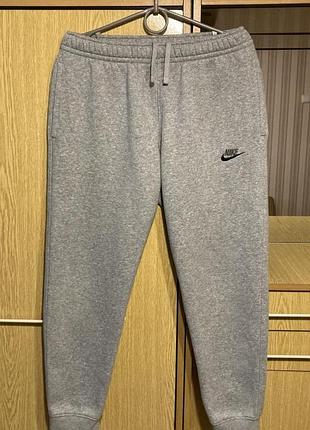 Спортивні трикотажні штани на флісі nike sportswear club fleece.оригінал.