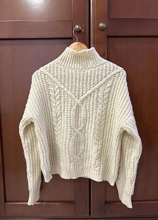 Светр вʼязаний беж