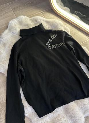 Чорний гольф