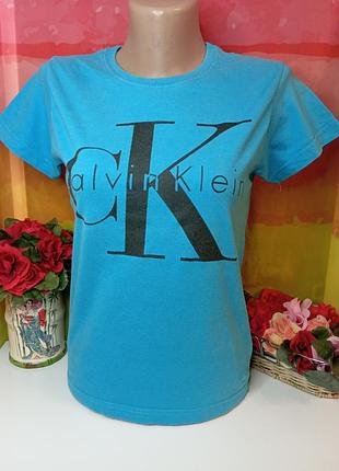 Футболка женская.