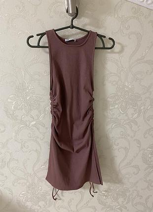 Жіноча гарна сукня