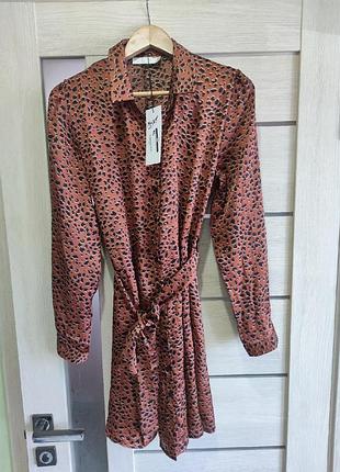 Гарна нова сукня