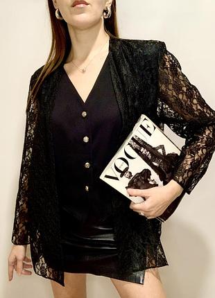 Вінтажна мереживна блуза