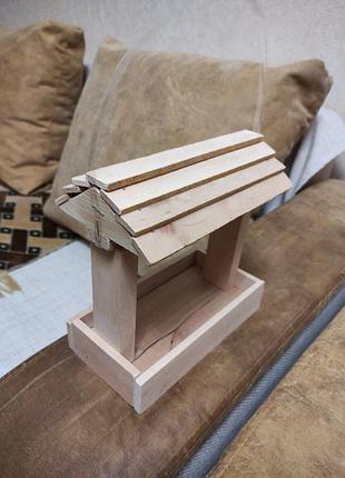 Дерев'яна годівниця  для пташок: проста, відкрита (в наявності)