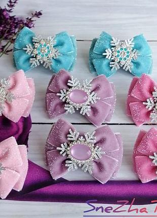 Бантики с снежинками / новаторские бантики