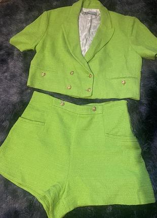 Костюм жіночий