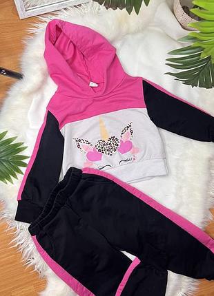 Костюм для дівчинки