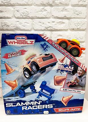 Трюковая машинка с площадкой для прыжков slamin' racers little tikes