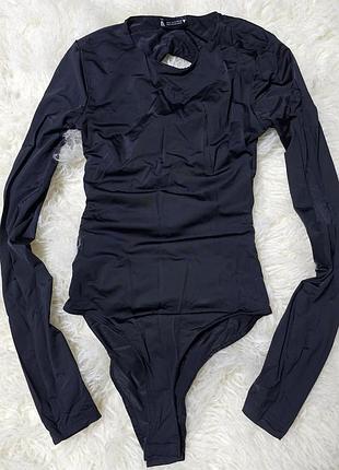 Чорний бобі zara з відкритою спиною розмір s