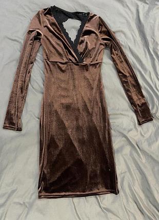 Оксамитова сукня плаття шоколадного кольору з мереживом