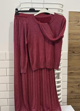 Трикотажний костюм зі спідницею