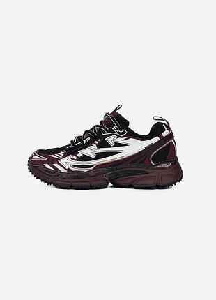 Off-white right back burgundy
