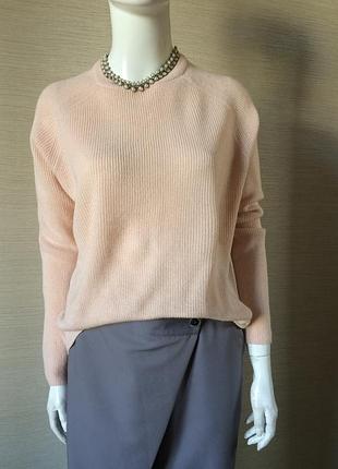 Женский розовый джемпер в рубчик