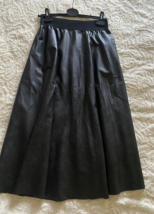 Жіноча юбка