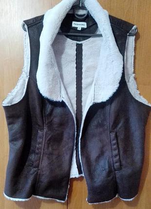 Коричневая шоколадная женская жилетка безрукавка с искусственным мехом, искусственный кролик, под тренчи,пальта,батал,р.52/50.