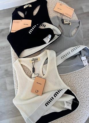 Жіночий топ