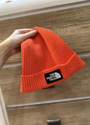 Шапка стильна