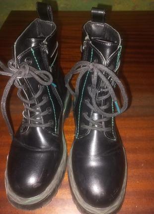 Чоботи на дівчинку 35 розмір демісезонні