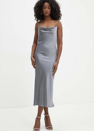 Сатинова сукня