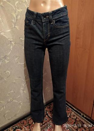 Жіночі джинси