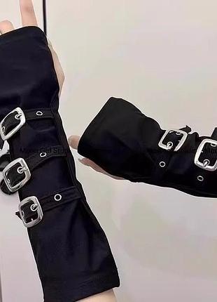 Нарукавники з пряжками