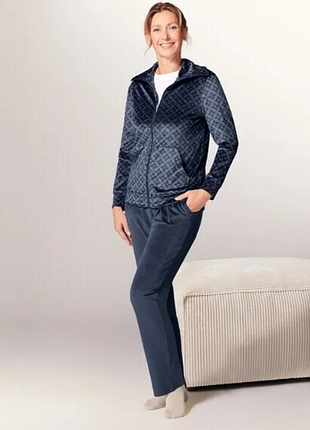 Арт.1424 женский костюм велюровый esmara евро размер xs 32/34.