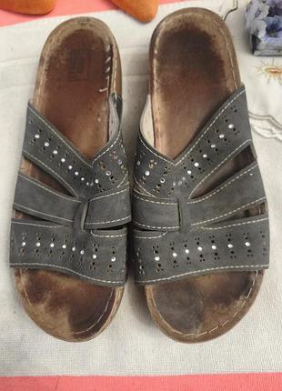 Шлепанцы.  (еко замша)