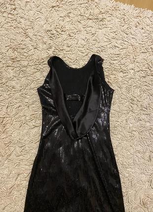 Платье в пайетках чёрное короткое3 фото
