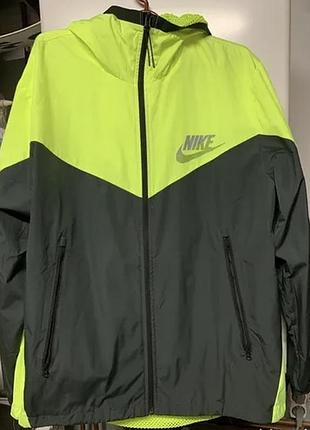 Куртка ветровка, оригинал-nike,