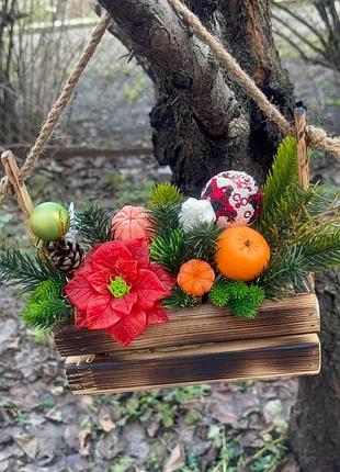 Мыльная композиция в деревянном ящике.