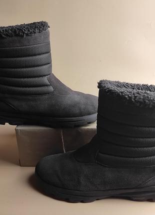 Чоботи сапожки  полусапожки skechers.
размер 40 -41 длина стельки 26 см.