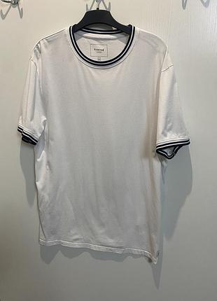 Футболка чоловіча