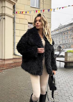 Жіноча шуба з еко лами штучна пухнаста чорна тепла зимова осіння