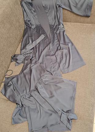 Атласный домашний комплект 3-в-1 (халат, майка, шорты)