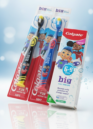 Colgate 6-9 років: паста «магія кольору» + 2 щітки на присосках