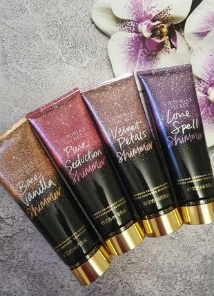 Shimmer колекція лосьйони з блиском love spell bare vanilla лосьон з шиммером victoria's secret vs
