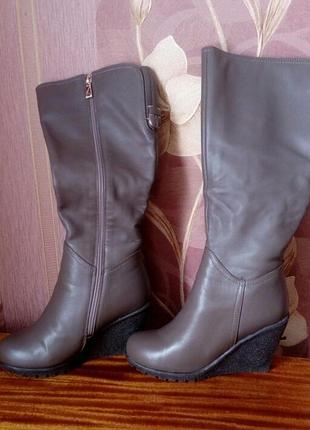 Зимние кожаные сапоги