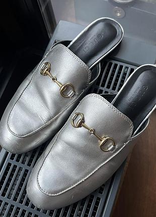 Жіносі срібні мюлі gucci princetown, розмір 40