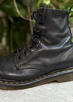 Кожаные деми ботинки dr.martens 38 р