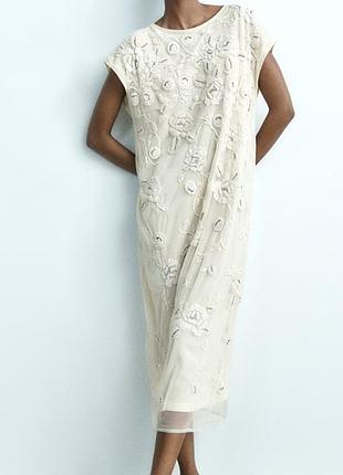 Платье расшитое бисором