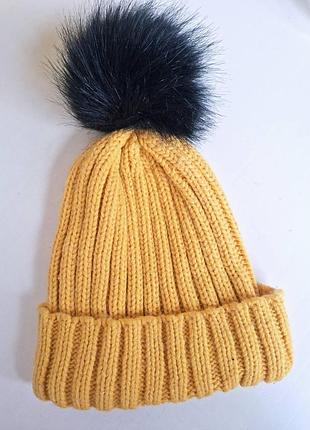 Шапка з помпоном шапочка з відворотом