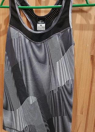 Nike спортивна жіноча майка