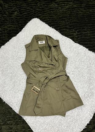 Жилетка трендова